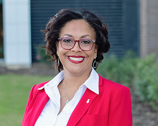 Headshot of Kim Macklanburg